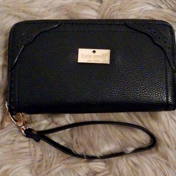 kate spade Handbags - ♠️  Kate spade wallet / wristlet ♠️